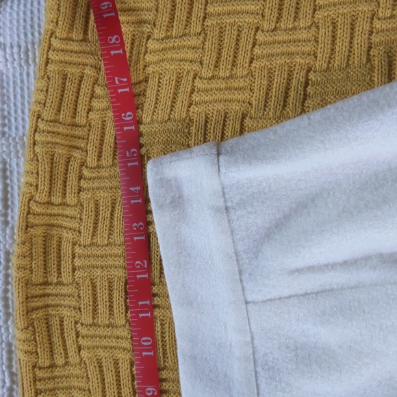 Banana Republic wool-blend fuzzy winter white pencil skirt size 6 - Picture 10 of 10